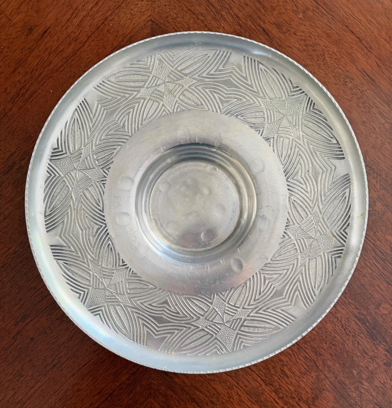 VINTAGE CANTERBURY ARTS 1930-1950 Hammered Aluminum Dish / Plate / Platter VINTAGE CANTERBURY ARTS 1930-1950 Hammered Aluminum Dish / Plate / Platter