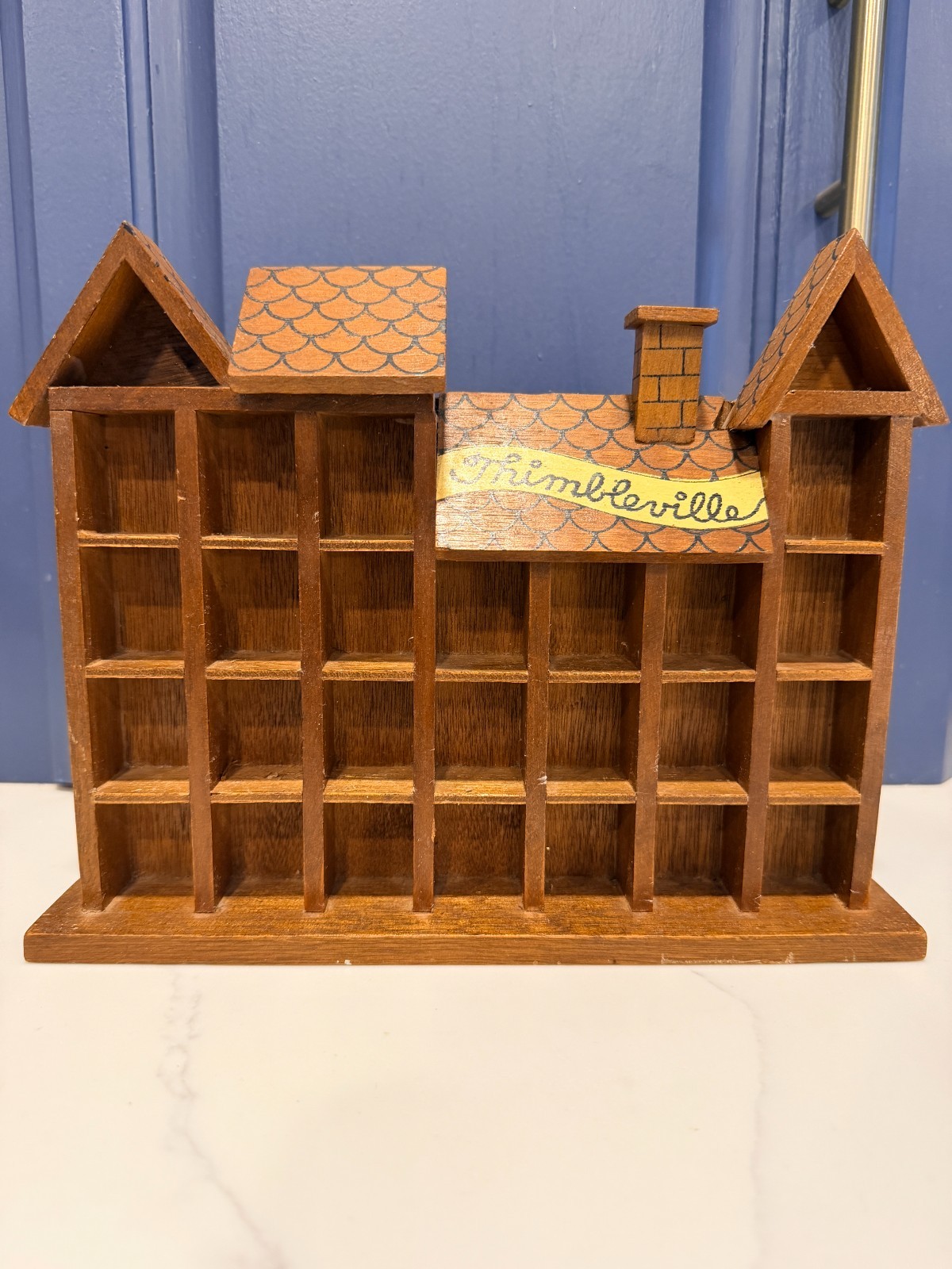 Vintage RARE 1979 Enesco Thimbleville Wooden Thimble Display Shelf Vintage RARE 1979 Enesco Thimbleville Wooden Thimble Display Shelf
