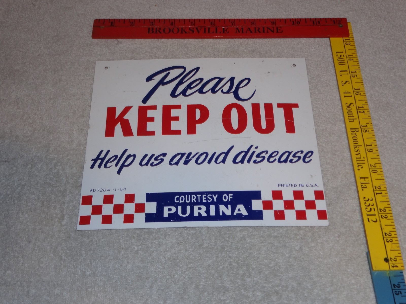 VINTAGE ANTIQUE 1954 PURINA KEEP OUT HELP AVOID DISEASE METAL GASOLINE OIL SIGN VINTAGE ANTIQUE 1954 PURINA KEEP OUT HELP AVOID DISEASE METAL GASOLINE OIL SIGN
