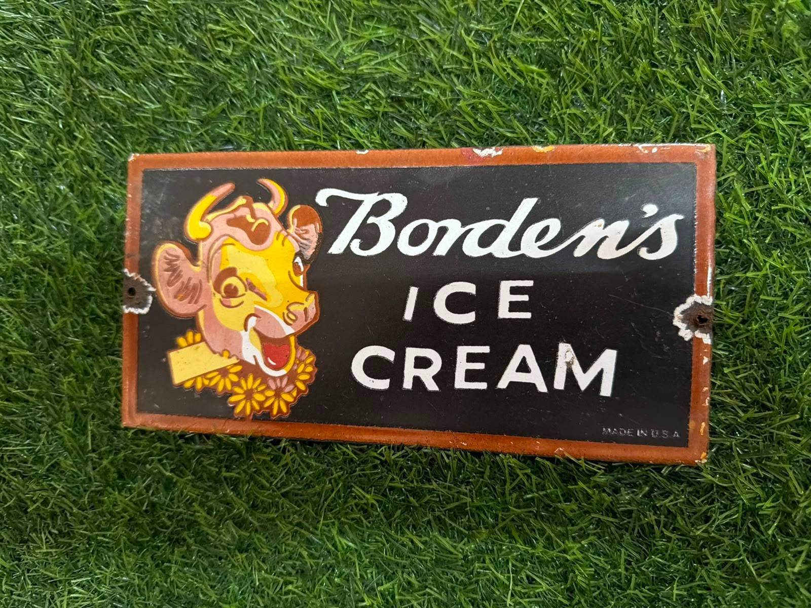 Borden's Ice Cream Porcelain Advertising Sign 8'' Inches