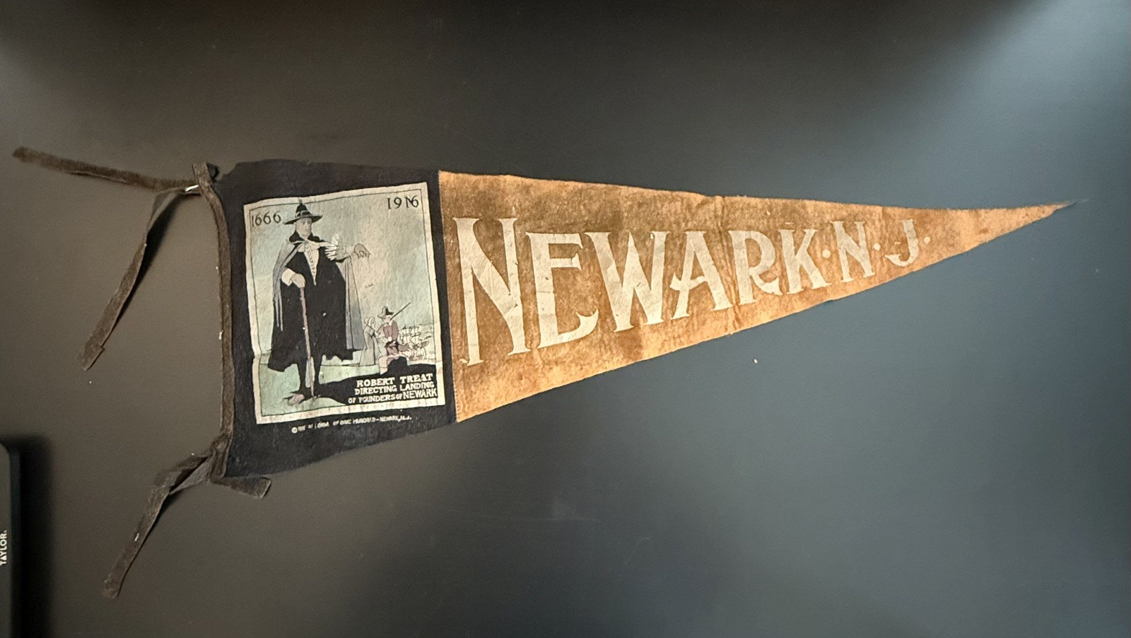 Vintage 1916 Felt Pennant 250th Anniversary of NEWARK, NJ. Robert Treat Vintage 1916 Felt Pennant 250th Anniversary of NEWARK, NJ. Robert Treat