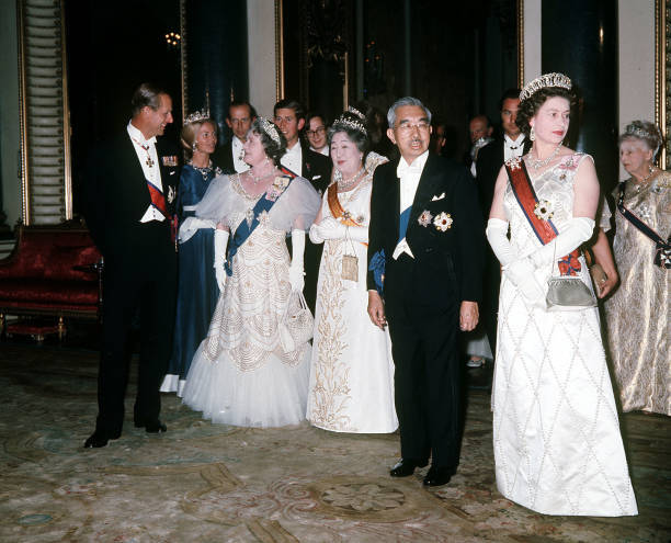 The Duke of Edinburgh, Queen Mother, Empress Nagako, Emperor H- 1971 Old Photo 1 The Duke of Edinburgh, Queen Mother, Empress Nagako, Emperor H- 1971 Old Photo 1