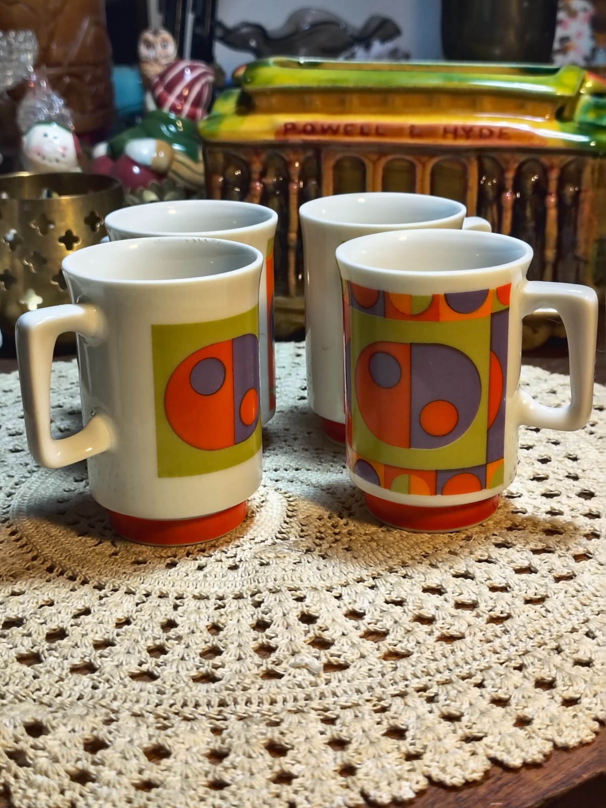 Vtg.1970s Japan Pedestal Mugs Set Of 4 Mod Geometric Yin Yang Coffee Cups MCM Vtg.1970s Japan Pedestal Mugs Set Of 4 Mod Geometric Yin Yang Coffee Cups MCM