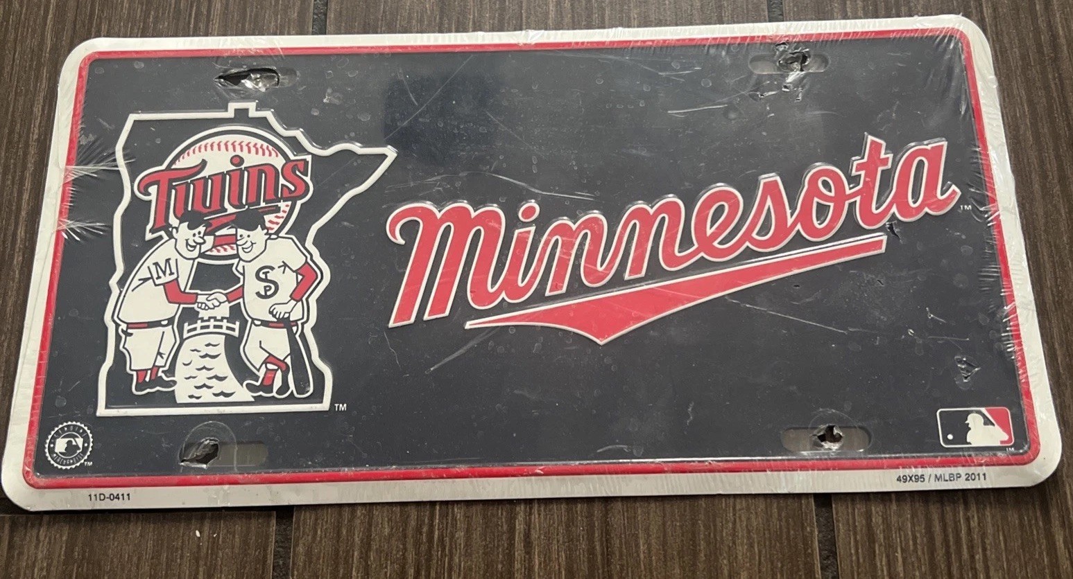 Vintage Minnesota Twins Metal License Plate Embossed MLB Baseball SEALED