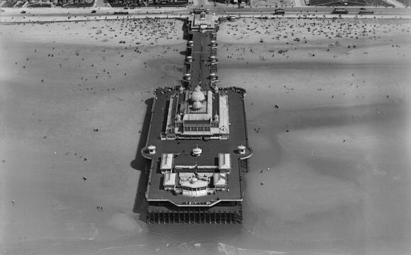 The Victoria Pier, Blackpool, 1920 England OLD PHOTO The Victoria Pier, Blackpool, 1920 England OLD PHOTO