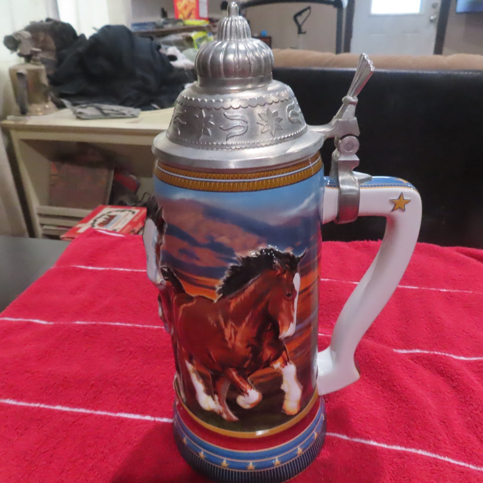 BUDWEISER 2006 CLYDESDALE RUNNING FREE  STEIN ANHEUSER BUSCH