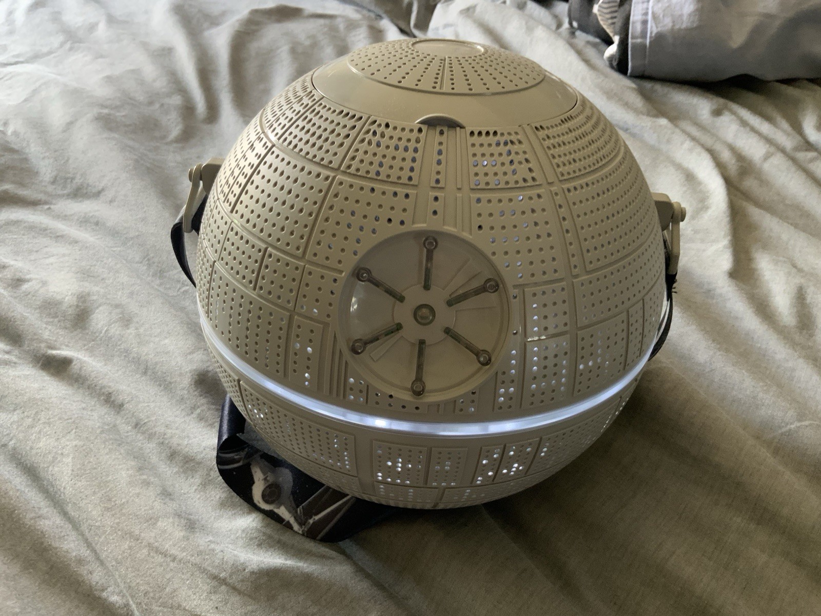 Disney Parks Star Wars Death Star Popcorn Bucket Light Up  And Sound Unused