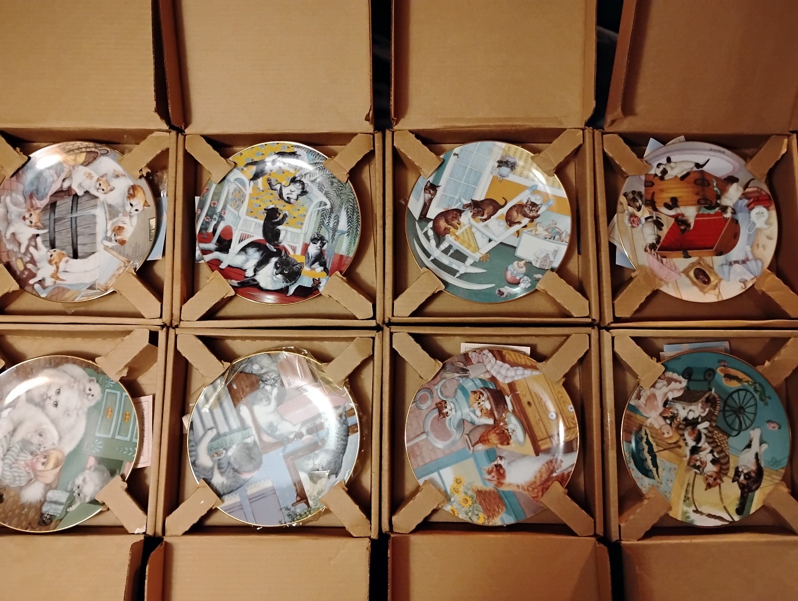 Set of 8 - Country Kitties Series By Gre Gerardi 1988 Hamilton Collectors Plates Set of 8 - Country Kitties Series By Gre Gerardi 1988 Hamilton Collectors Plates