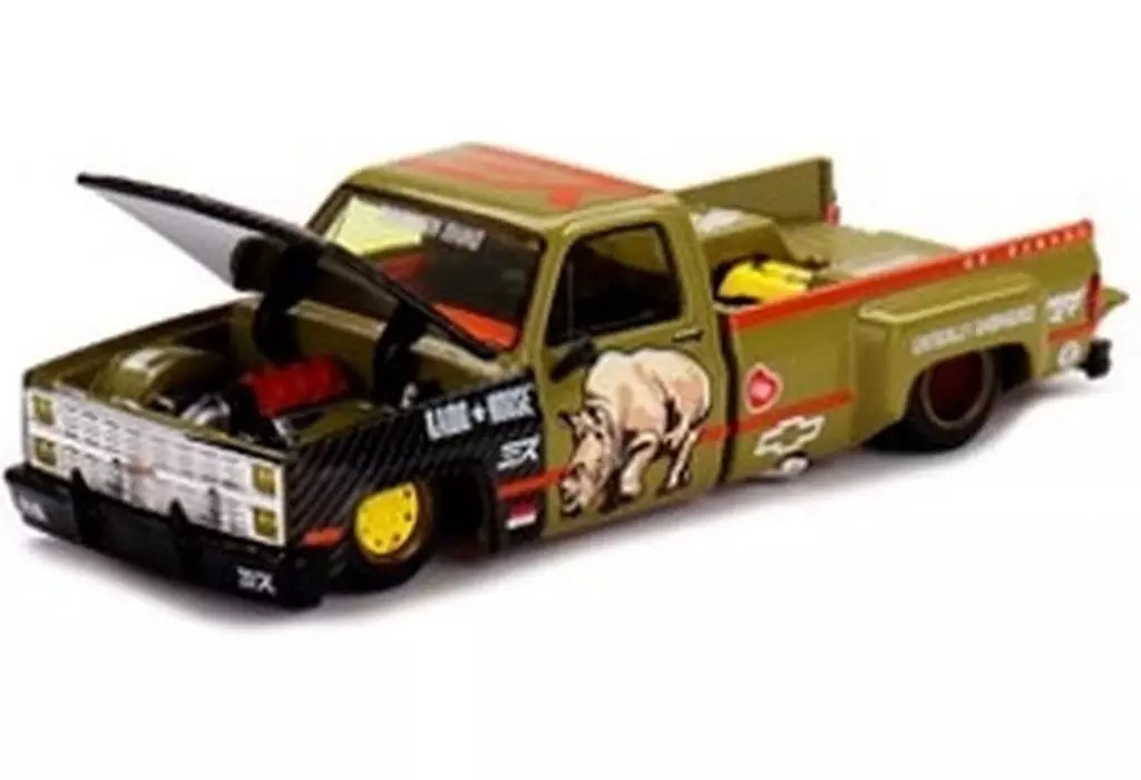 1/64 scale Chevrolet Silverado \