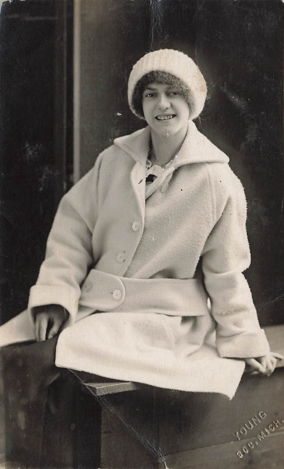 SMILING WOMAN STUDIO PORTRAIT POSTCARD SOO TOWNSHIP MI MICHIGAN 1910s RPPC