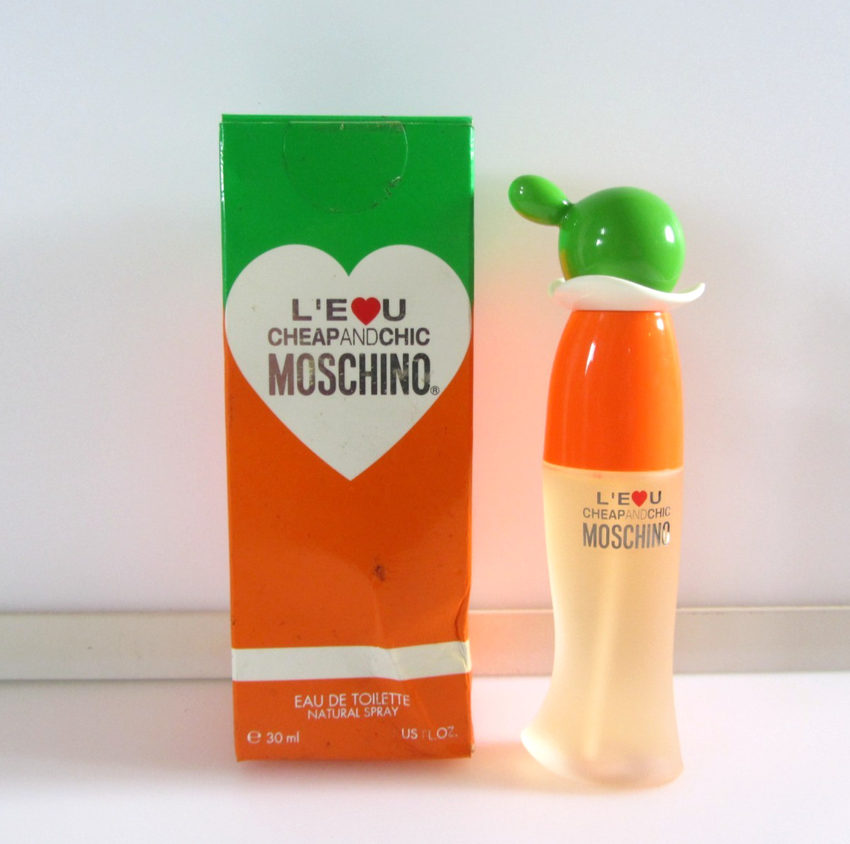 Vintage 2004 Moschino L'Eau Cheap & Chic 30ml 1oz EDT Spray Boxed Discontinued Vintage 2004 Moschino L'Eau Cheap & Chic 30ml 1oz EDT Spray Boxed Discontinued