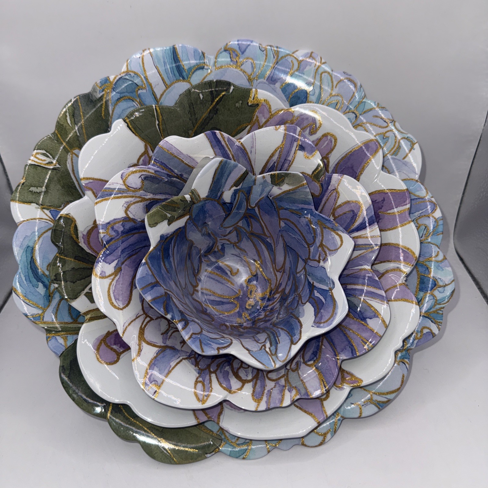 Nicole Miller set of 4 Melamine Hydrangea pattern Serving Party Bowls Brand New