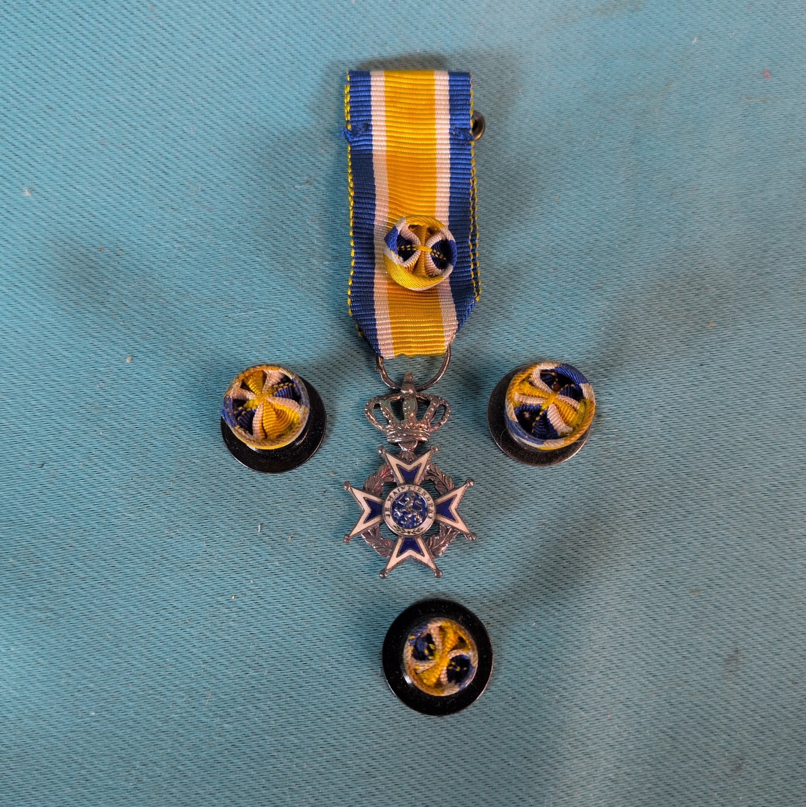 Antique Netherlands Order Orange-Nassau Knight Miniature Hallmarked w Rosettes Antique Netherlands Order Orange-Nassau Knight Miniature Hallmarked w Rosettes