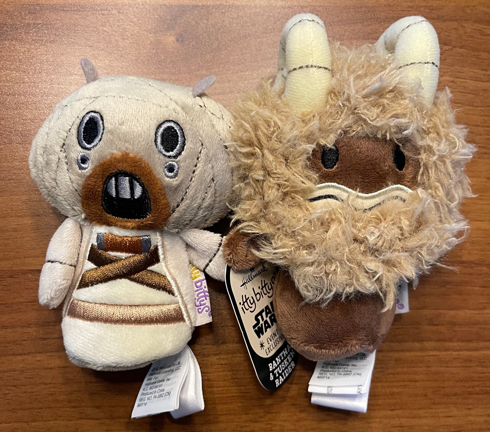 Hallmark 2014 SDCC Exclusive Itty Bittys - Tusken Raider & Bantha Set
