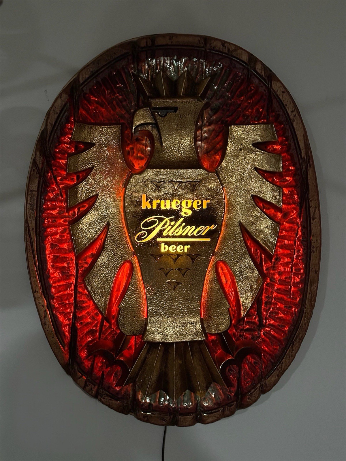 VTG 1960s KRUEGER Beer 3D Eagle Crested Medallion Bar Lighted Sign HUGE 28”