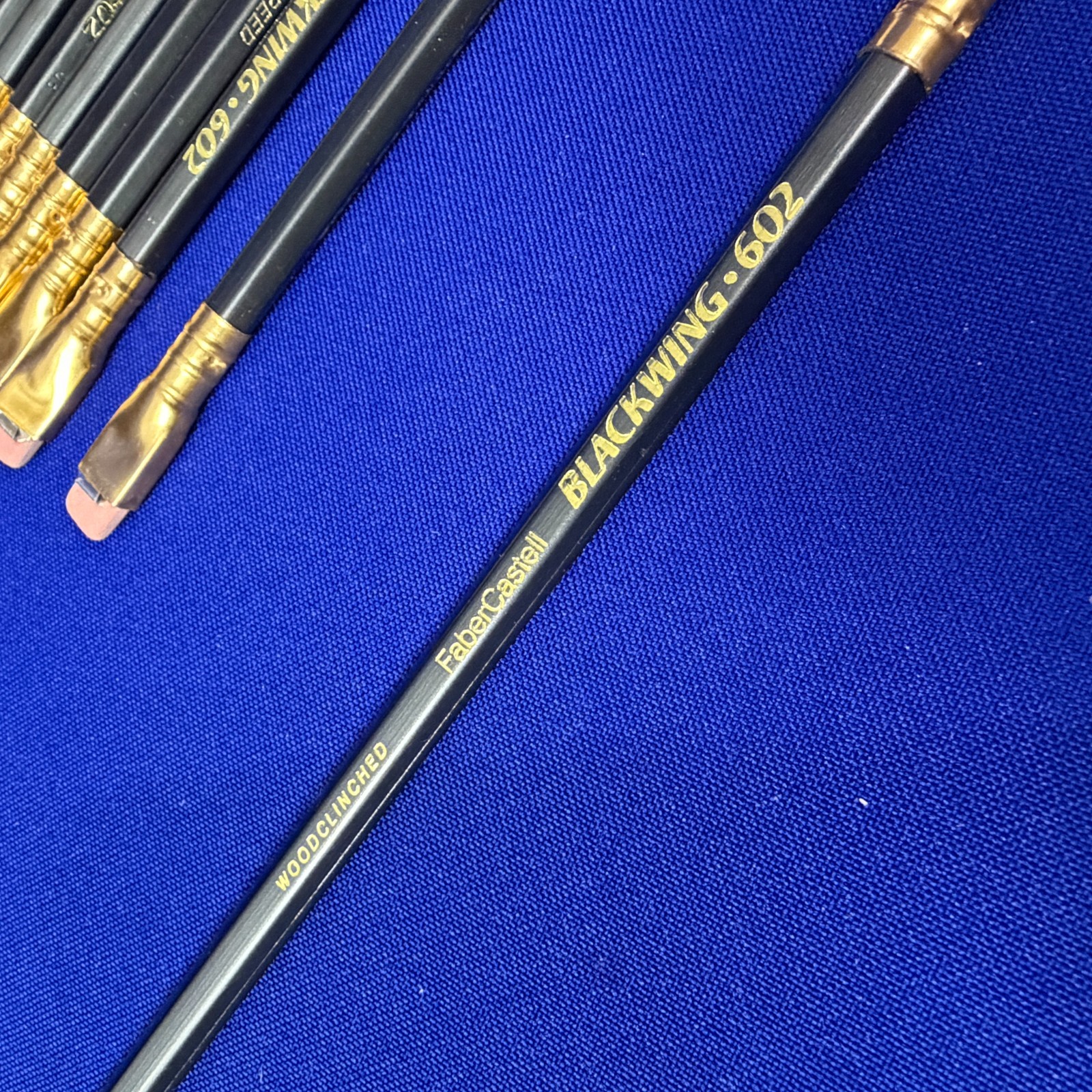 Vintage Faber-Castell Blackwing 602 Pencil 1988-94 NOS Unsharpened - RARE Vintage Faber-Castell Blackwing 602 Pencil 1988-94 NOS Unsharpened - RARE
