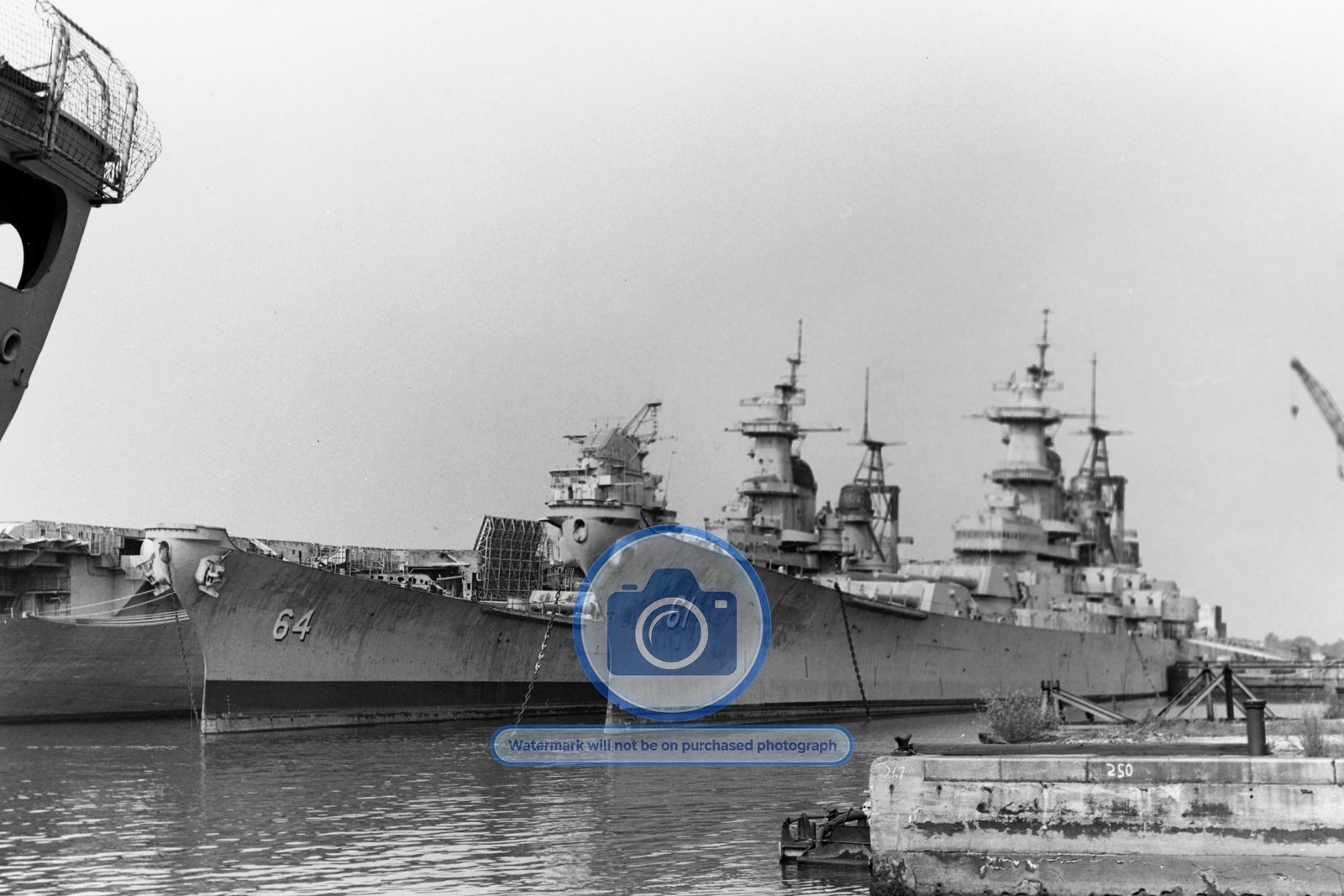USS IOWA BB-61 USS WISCONSIN BB-64 USS SHANGRI-LA 4X6 POSTCARD PHOTO