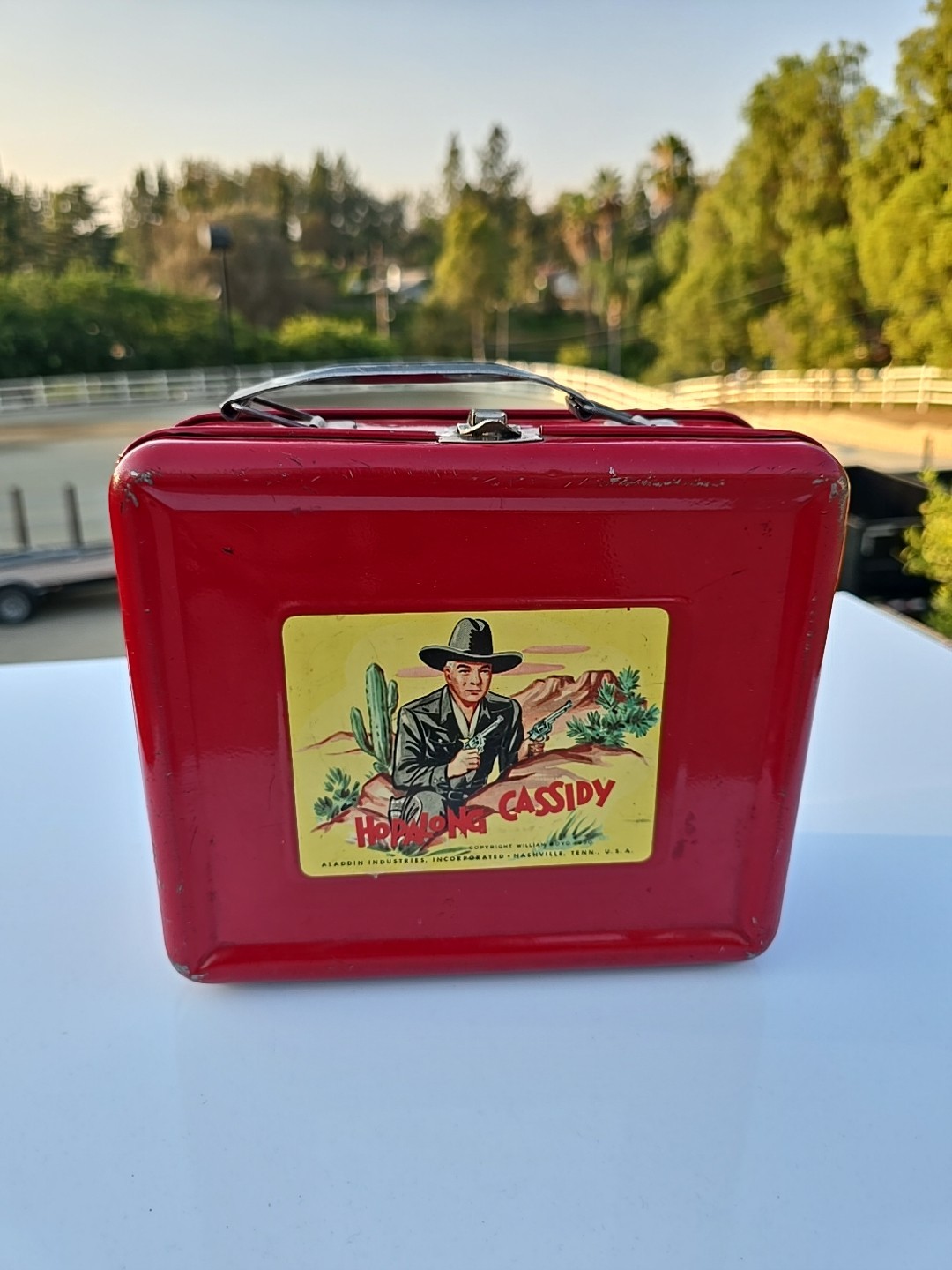Vintage 1950 Hopalong Cassidy Lunch Box With Thermos Missing CAP Vintage 1950 Hopalong Cassidy Lunch Box With Thermos Missing CAP