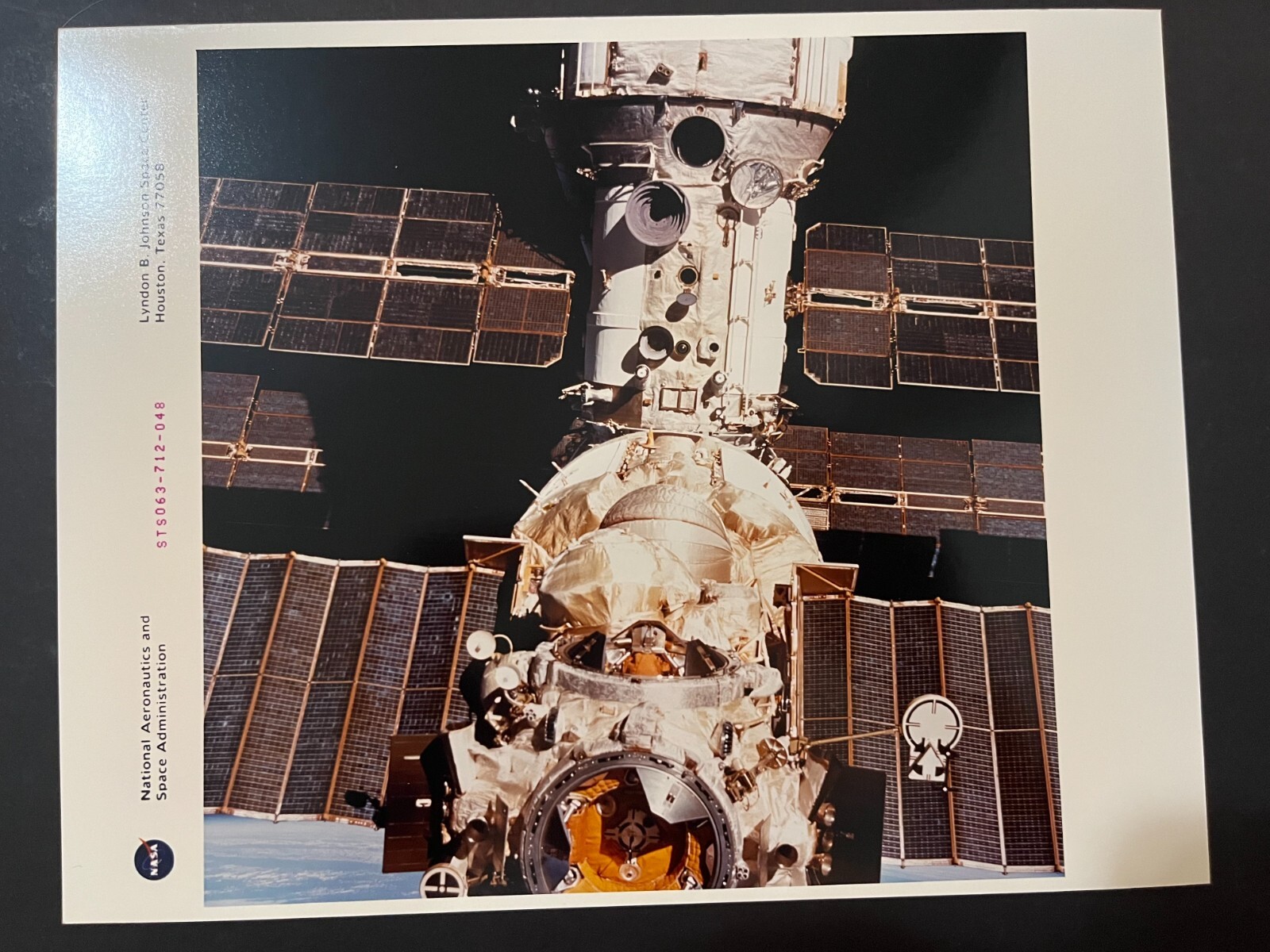 Vintage JSC NASA Kodak Photo Red Serial STS063-712-048 Mir Space Station Vintage JSC NASA Kodak Photo Red Serial STS063-712-048 Mir Space Station