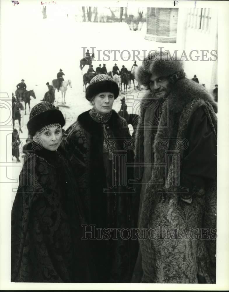 1985 Press Photo Lilli Palmer, Vanessa Redgrave, Omar Sharif in\ 1985 Press Photo Lilli Palmer, Vanessa Redgrave, Omar Sharif in\