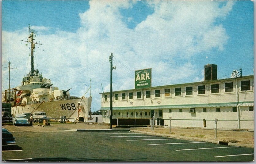 c1950s WILMINGTON, NC Postcard \