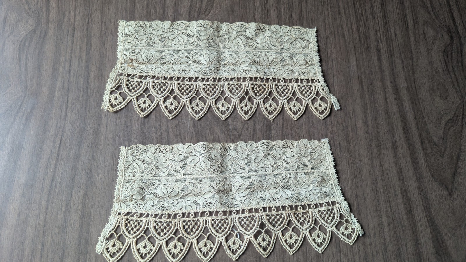 Vintage Set of 2 Beige Lacy Cuffs Lovely 8 1/2 x 4