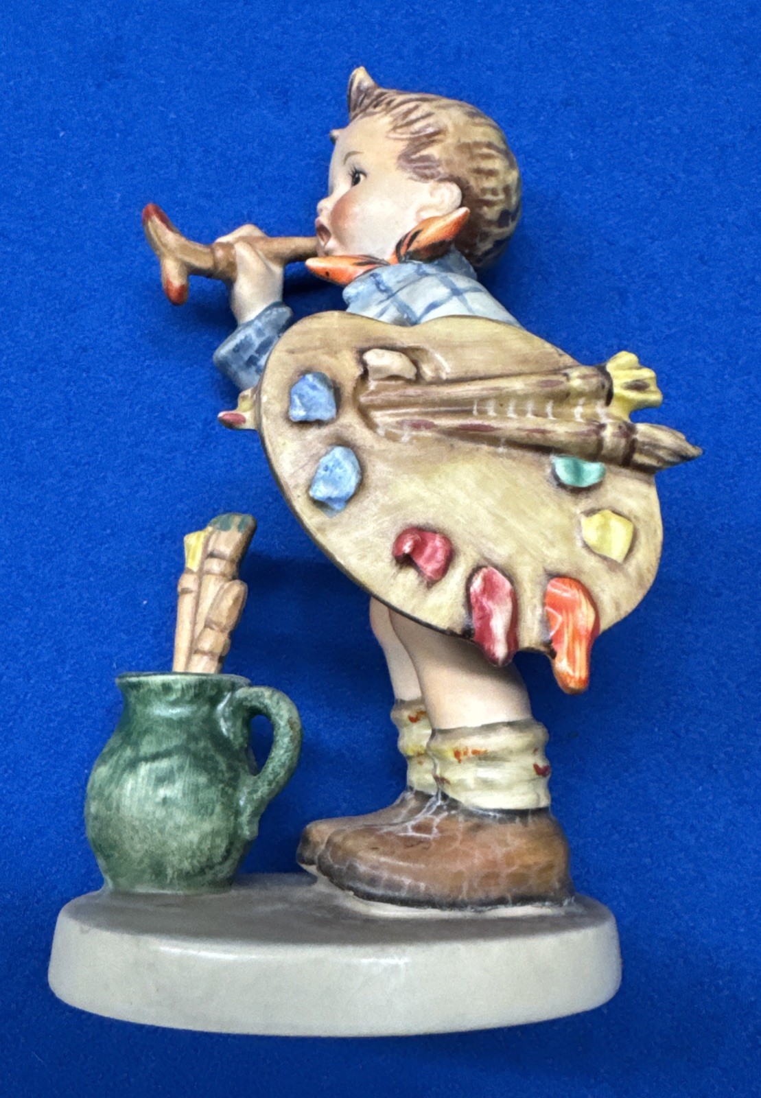 Hummel Goebel Figurine Hummel Goebel Figurine