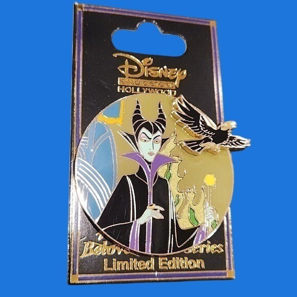 NEW Disney Pin MALEFICENT Sleeping Beauty Dark Tales Villain Diablo DSSH LE 300 NEW Disney Pin MALEFICENT Sleeping Beauty Dark Tales Villain Diablo DSSH LE 300