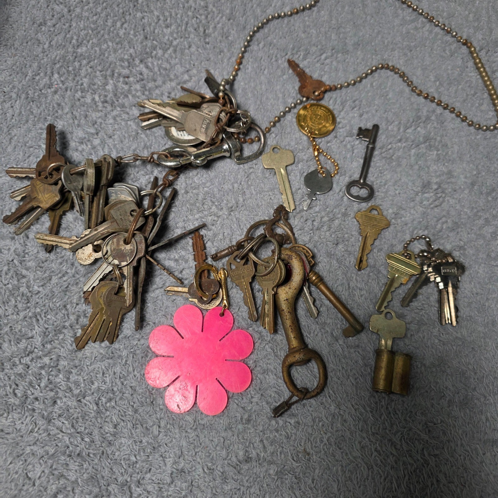 Vintage OS Mixed Lot Gold Vintage Antique Skeleton Barrel Keys 50+ Pcs