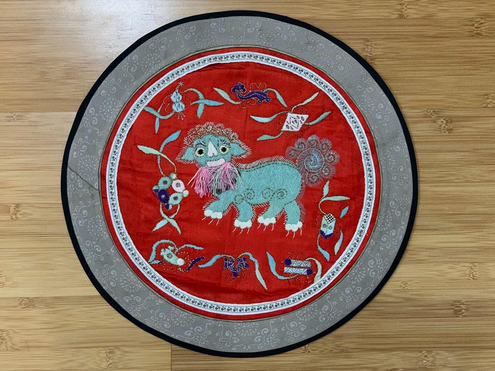Vtg Possibly Antique Chinese Round Silk Textile Foo Dog Pup Auspicious Dec.