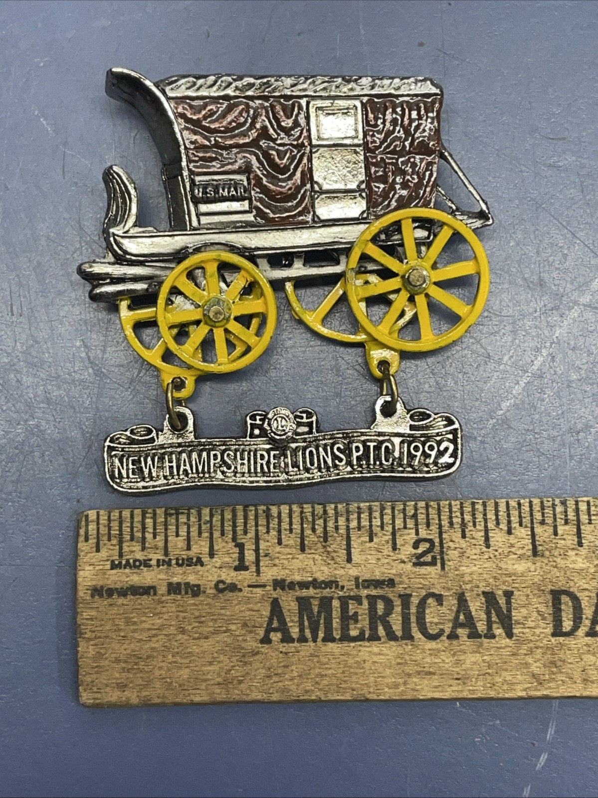 Vintage U.S. Mail Wagon New Hampshire Lions P. T. C. Club Pin 1992 ￼