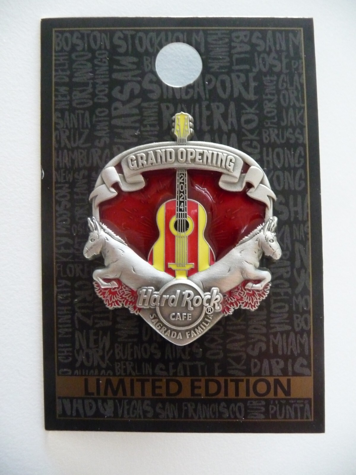 πͺπ¦ Pin HARD ROCK CAFE BARCELONA HOLY FAMILY \ πͺπ¦ Pin HARD ROCK CAFE BARCELONA HOLY FAMILY \
