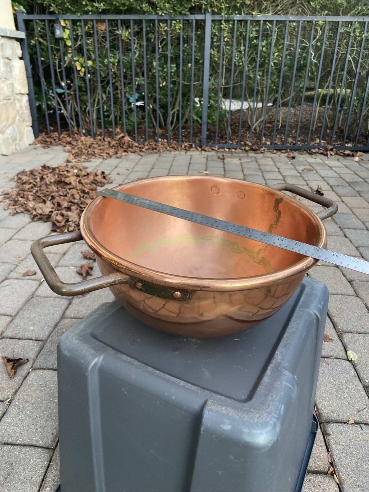 15” 12.6 lbs Antique Copper Candy Kettle Iron Handles Beautiful Dovetail Joints 15” 12.6 lbs Antique Copper Candy Kettle Iron Handles Beautiful Dovetail Joints