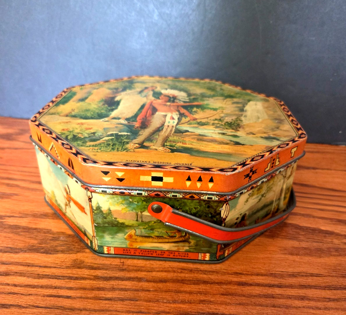VTG 1920 Hiawatha\'s Wedding Journey Octagon Tin w/Handle, Loose-Wiles Biscuit Co