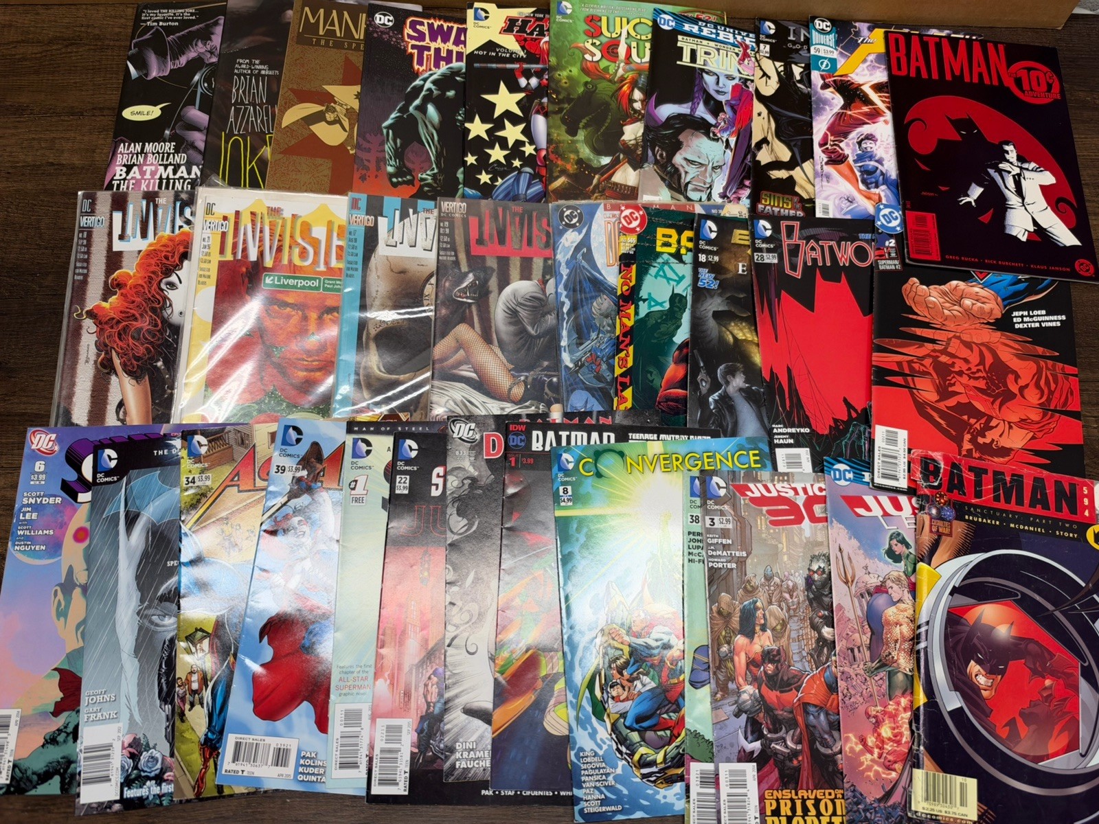 HUGE 48 COMIC BOOK LOT ALL DC ONLY SUPERMAN BATMAN JOKER HARLEY QUINN TMNT ￼