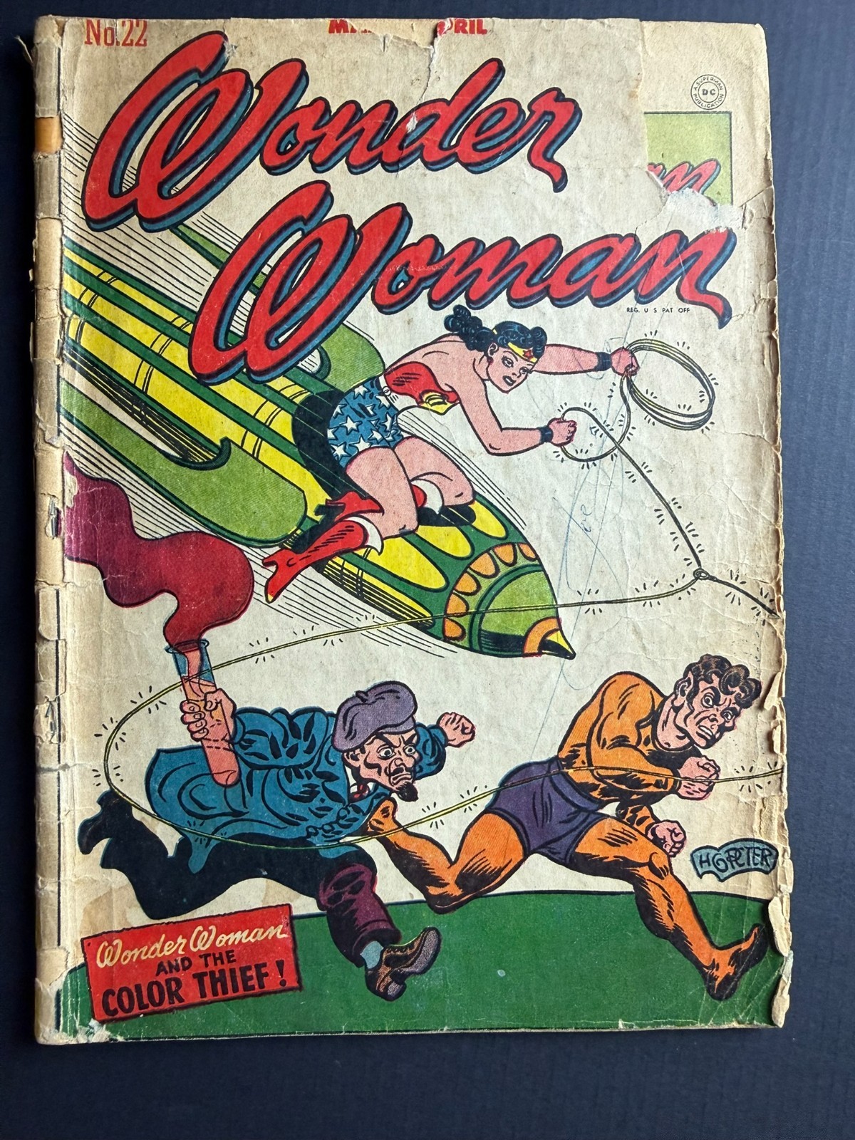 Wonder Woman #22 (1947) DC Golden Age Harry G Peter Color Thief Classic Cover