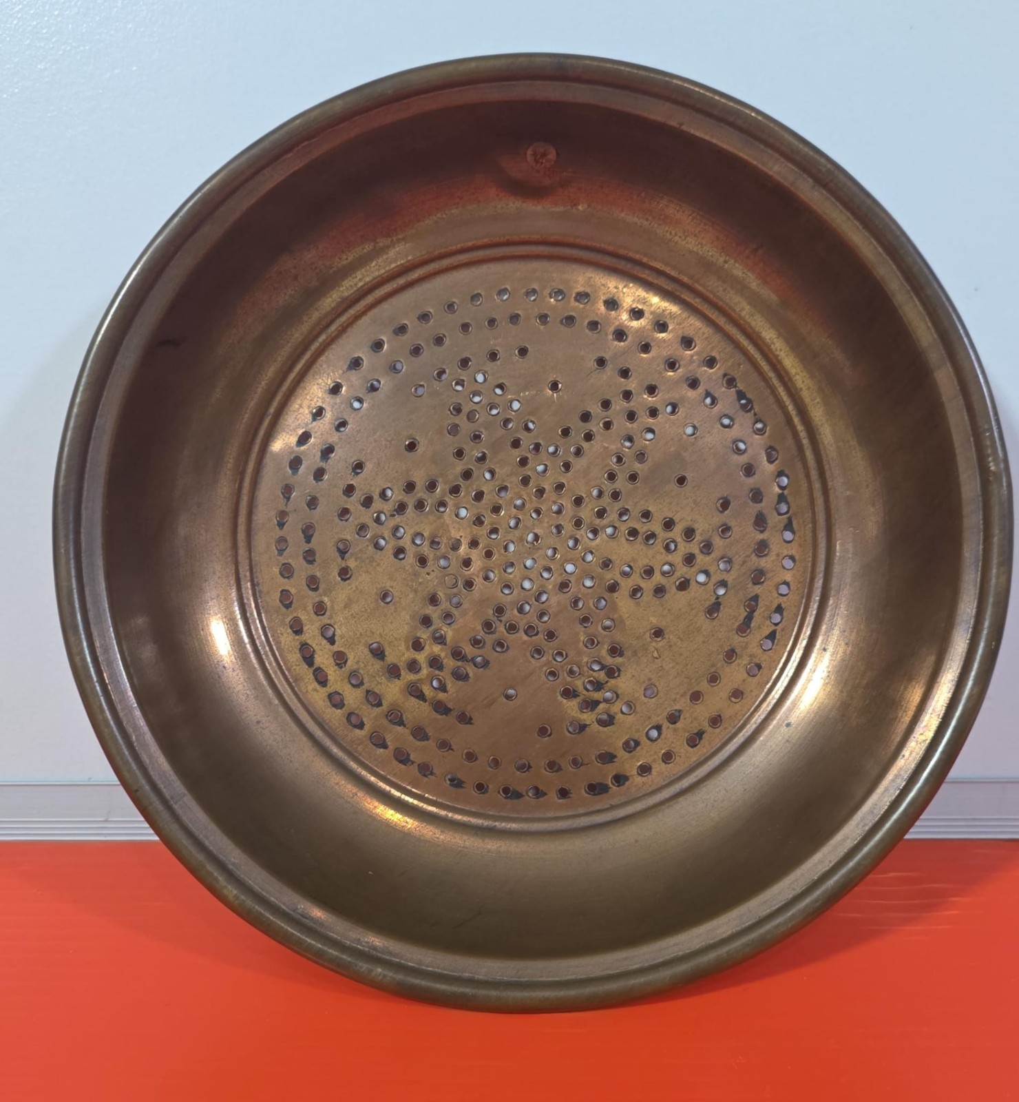 VINTAGE SOLID COPPER COLANDER / STRAINER WITH HANGING RING DECOR 9\'\' VINTAGE SOLID COPPER COLANDER / STRAINER WITH HANGING RING DECOR 9\'\'