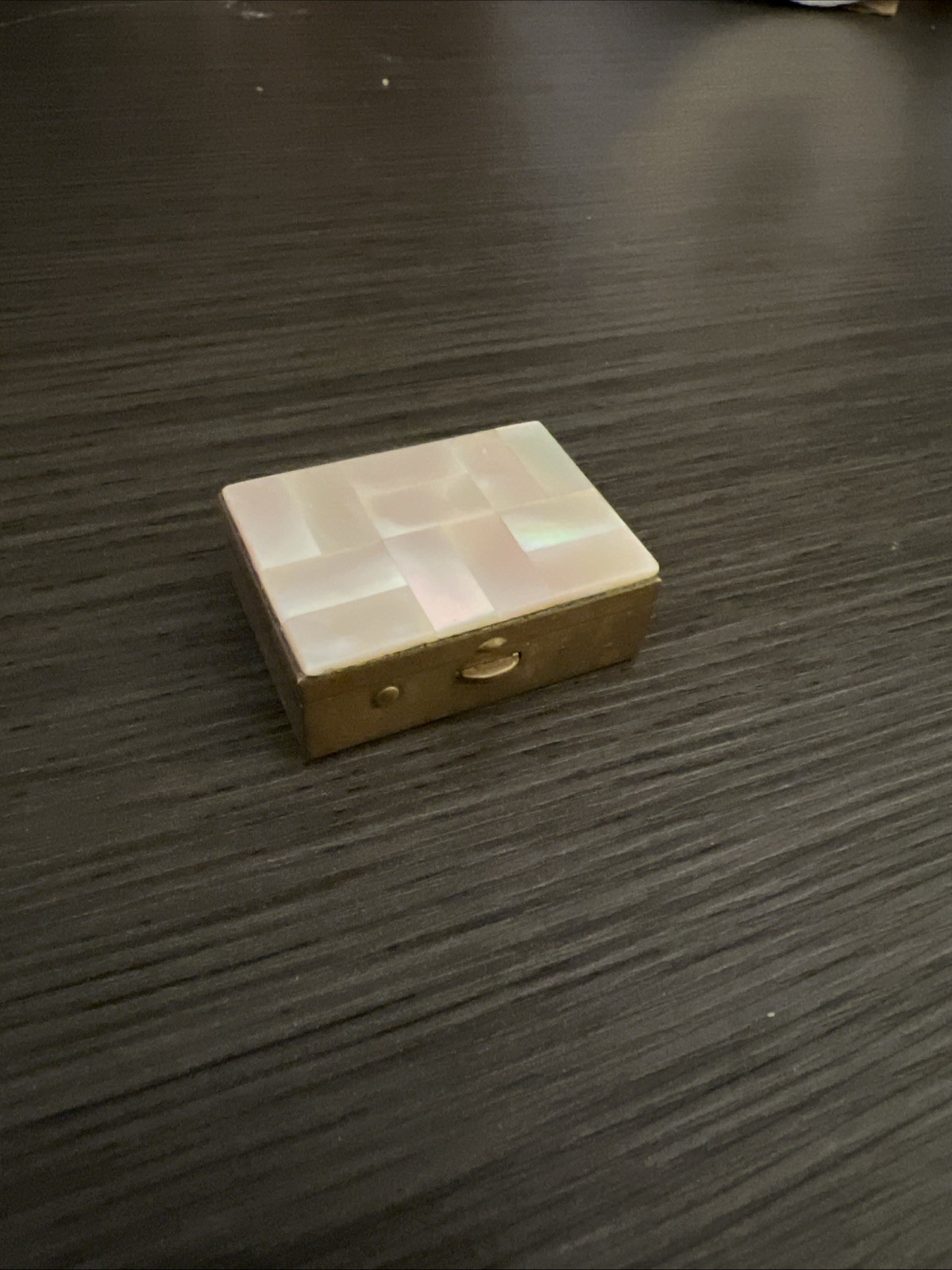 Vintage Crushed Mother of Pearl Pill Box Trinket 1.5\ Vintage Crushed Mother of Pearl Pill Box Trinket 1.5\