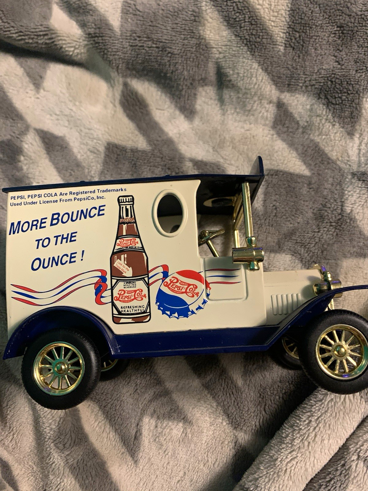 Pepsi Cola More Bounce to the Ounce Van Coin Bank Blue/White Soda Theme
