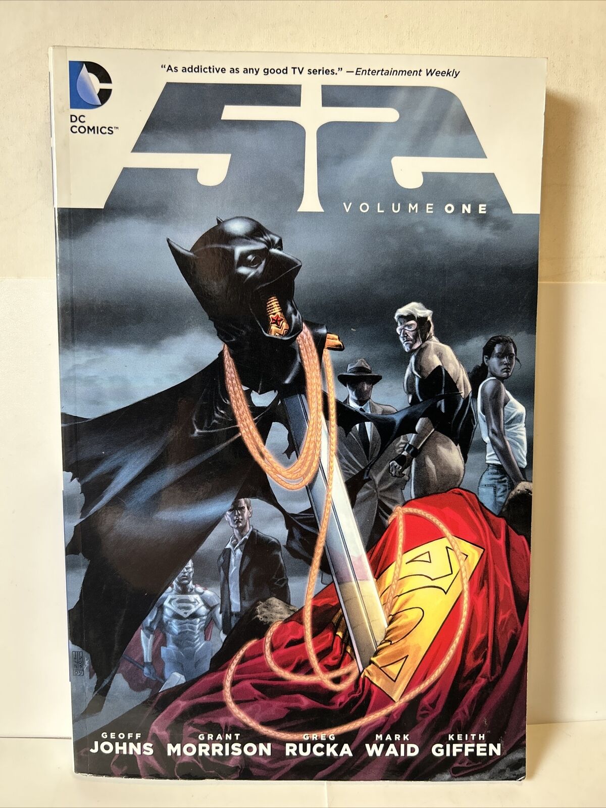 52 #1 (DC Comics, August 2016)