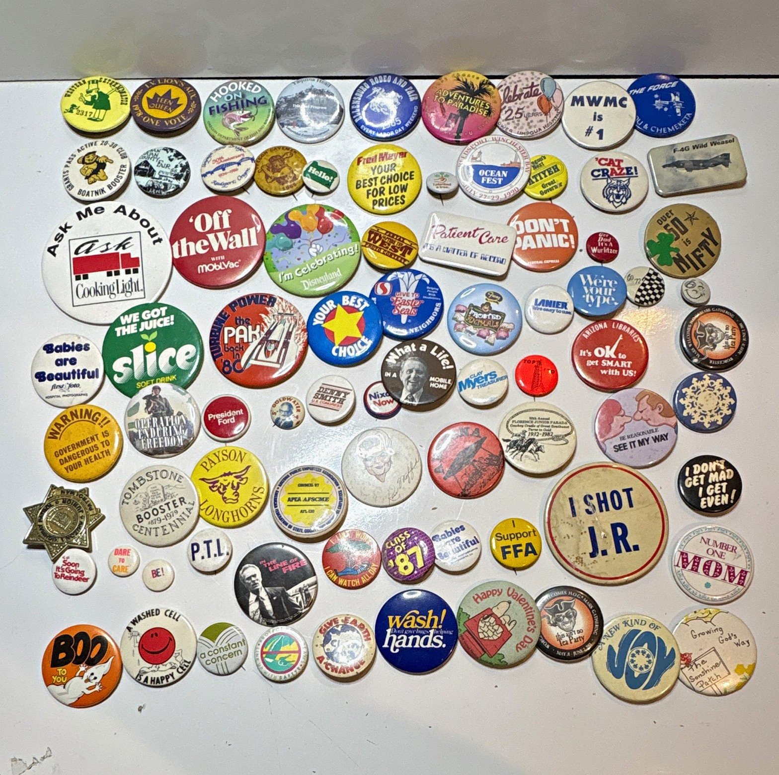 80+ pins Huge Lot Vintage Buttons 1970s 1980s 1990s PNW Pop Culture Advertising