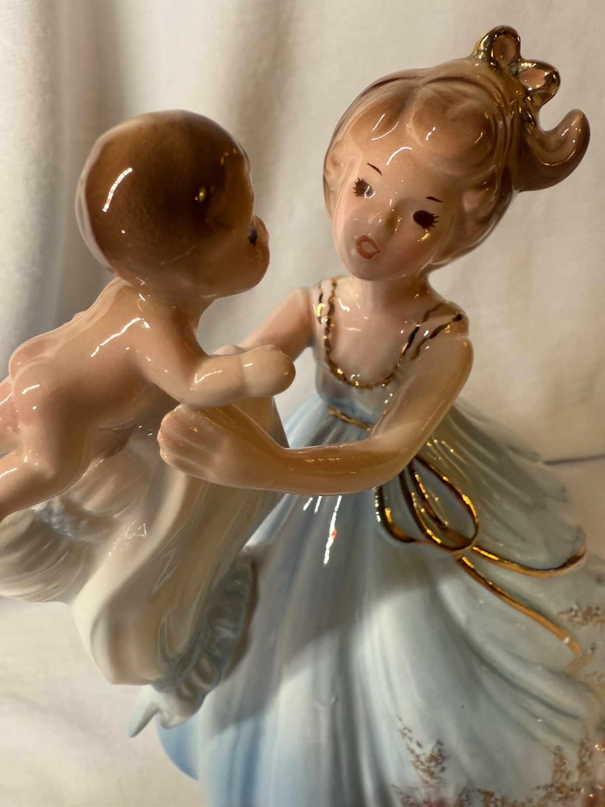 FLAWLESS Vtg Josef Originals JOYS OF MOTHERHOOD  Mother & Baby Music Box