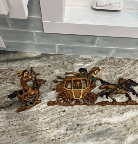 Vintage Syroco Wall Plaque Set Classic Western Stagecoach Scene