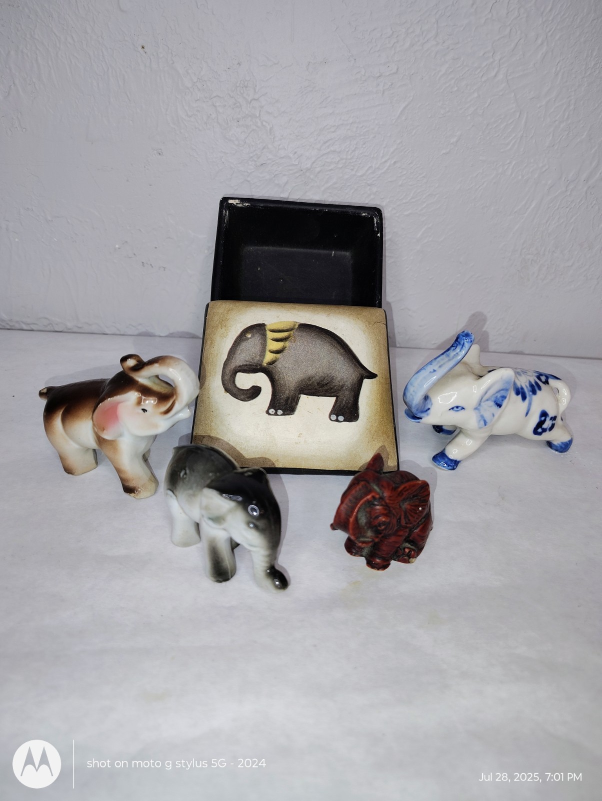 Vintage elephant figure lot Figures Bundle 
