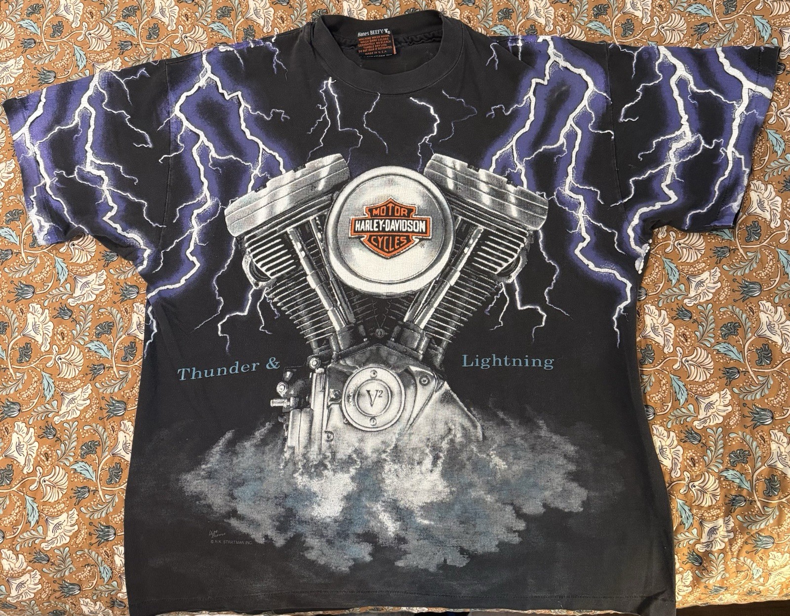 Vintage Single Stitch Harley-Davidson Thunder & Lightning AOP t-shirt Size L Vintage Single Stitch Harley-Davidson Thunder & Lightning AOP t-shirt Size L