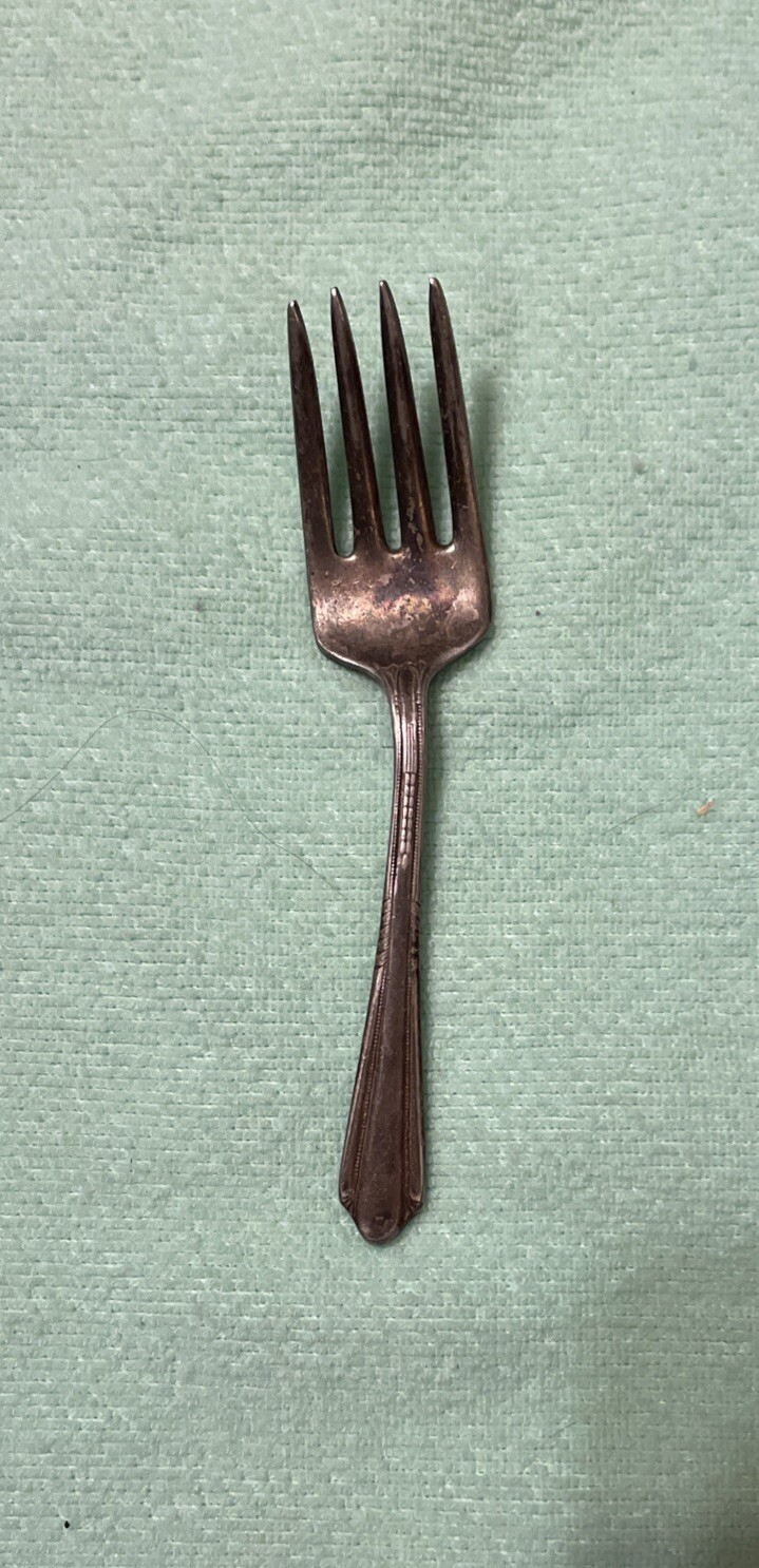 VINTAGE HOLMES & EDWARDS SILVER PLATED CHILDS FORK   4 1/8 INCHES