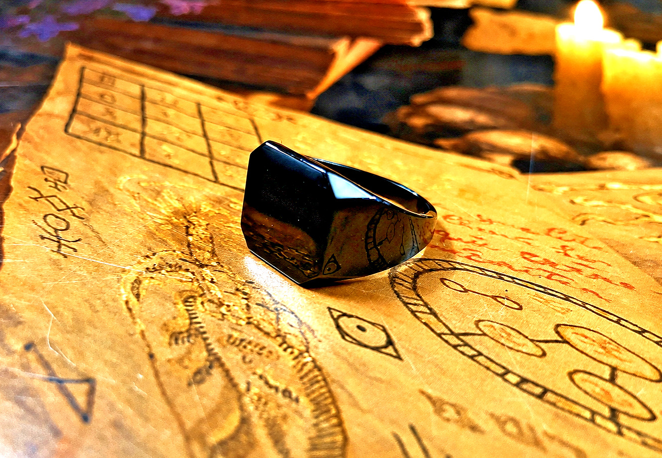 $$$ MOST POWER QUEEN SUCCUBUS SILVER RING VERY RARE $$$