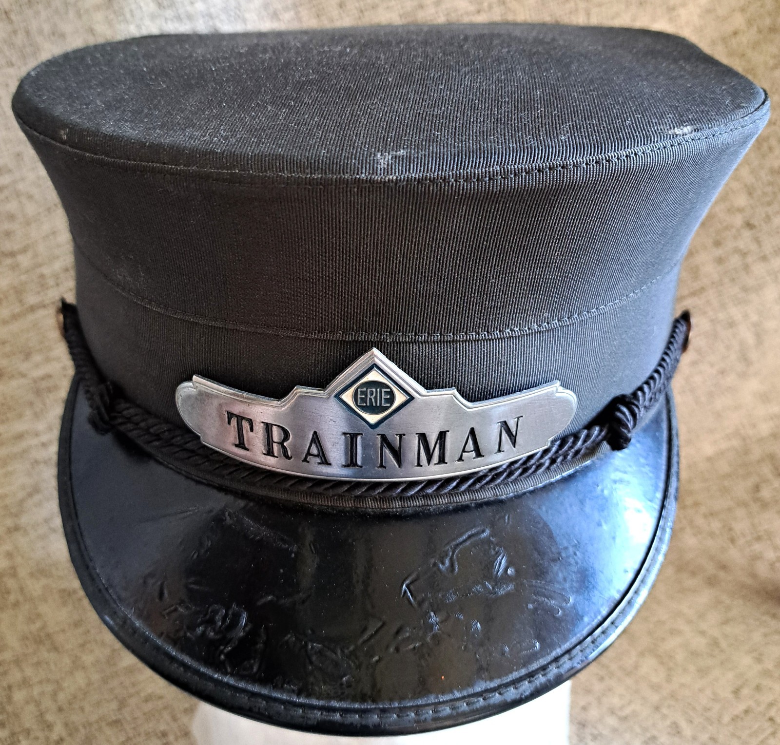 RARE ANTIQUE ERIE TRAINMAN TRAIN RAILROAD HAT W PICTURE OF OWNER INSIDE SEE PICS RARE ANTIQUE ERIE TRAINMAN TRAIN RAILROAD HAT W PICTURE OF OWNER INSIDE SEE PICS