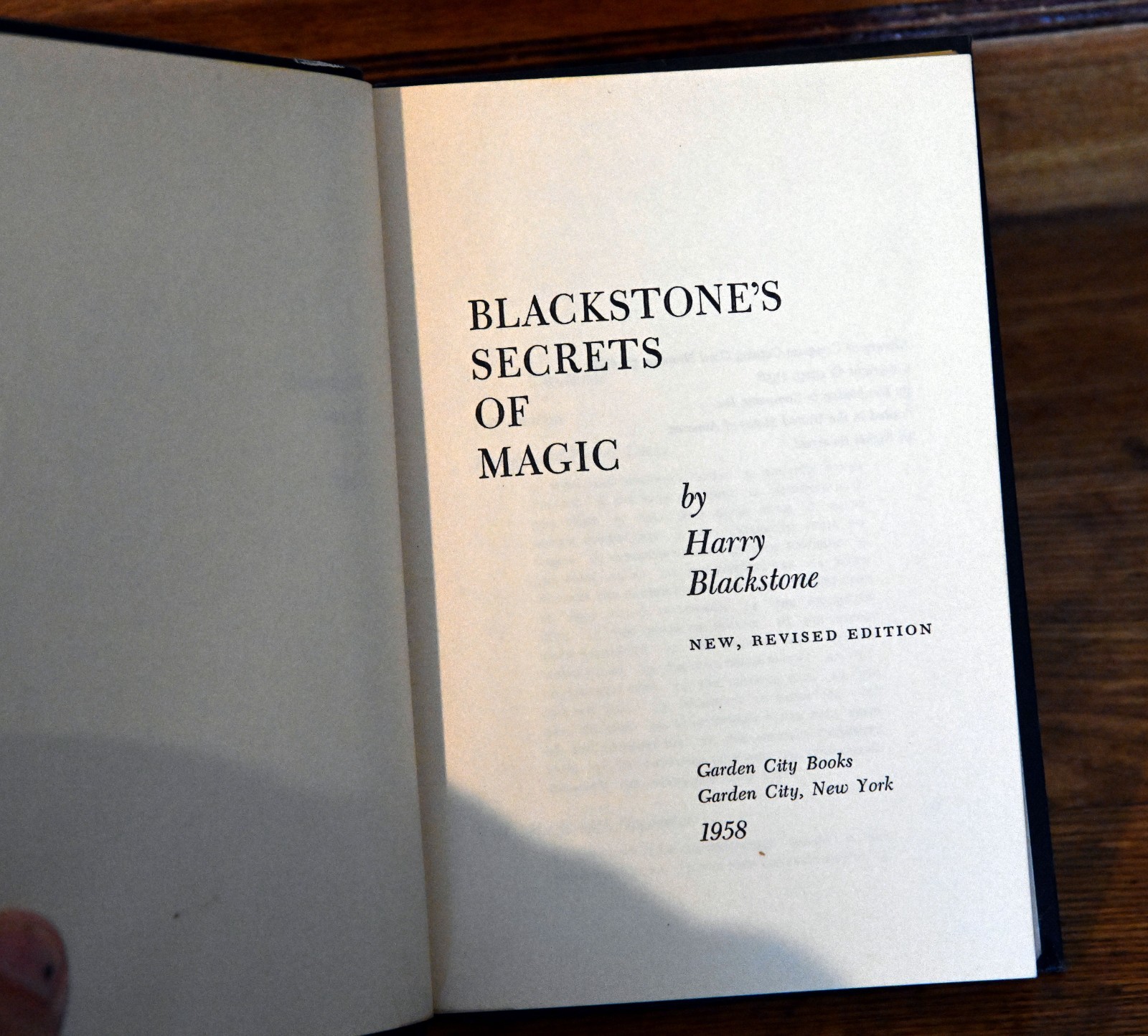 Blackstone\'s Secrets of Magic Hard bound