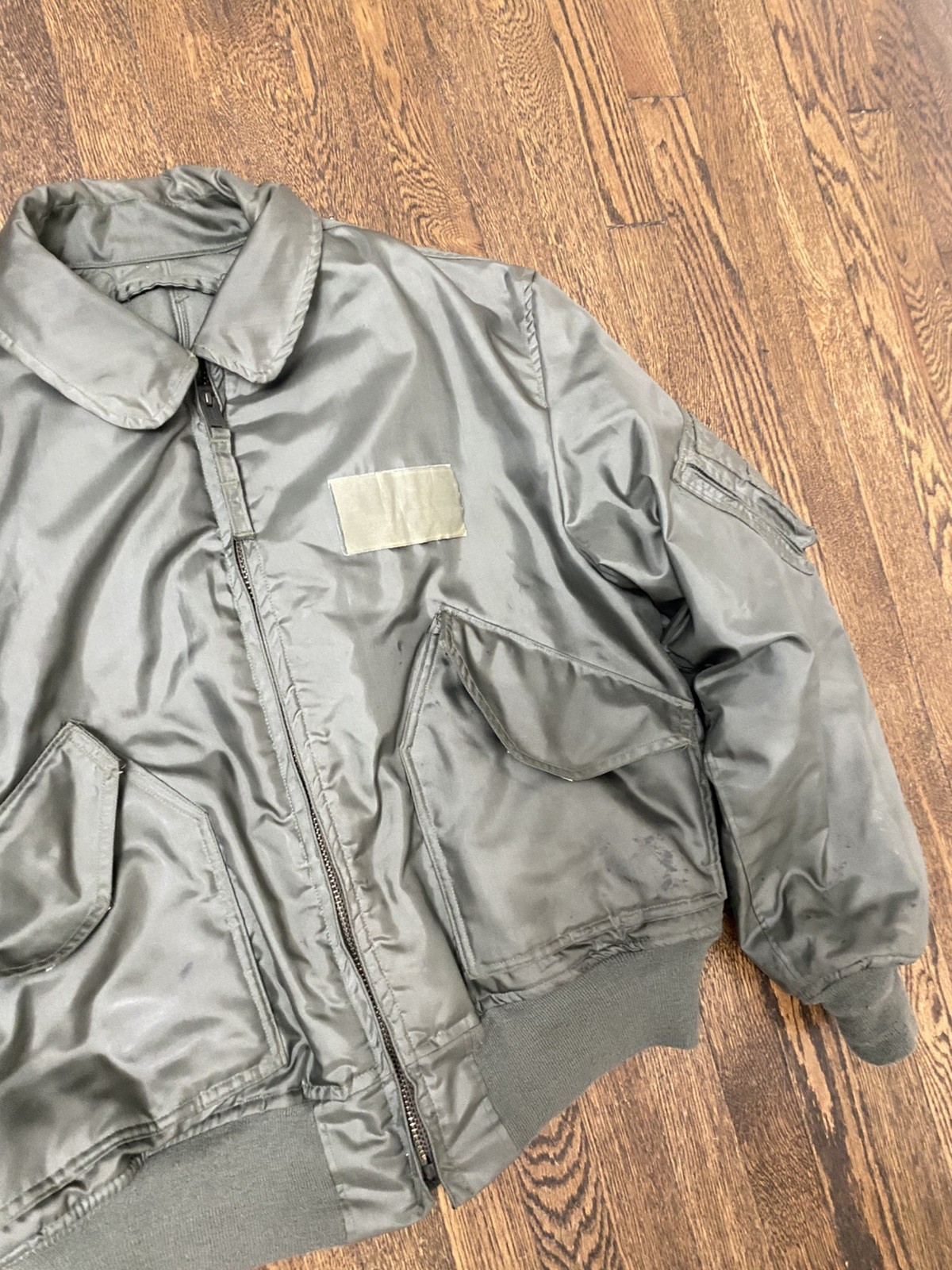 Vintage 70s Cold Weather Flyers Bomber Jacket Sz LARGE MIL-J-83388A Serval Zip Vintage 70s Cold Weather Flyers Bomber Jacket Sz LARGE MIL-J-83388A Serval Zip